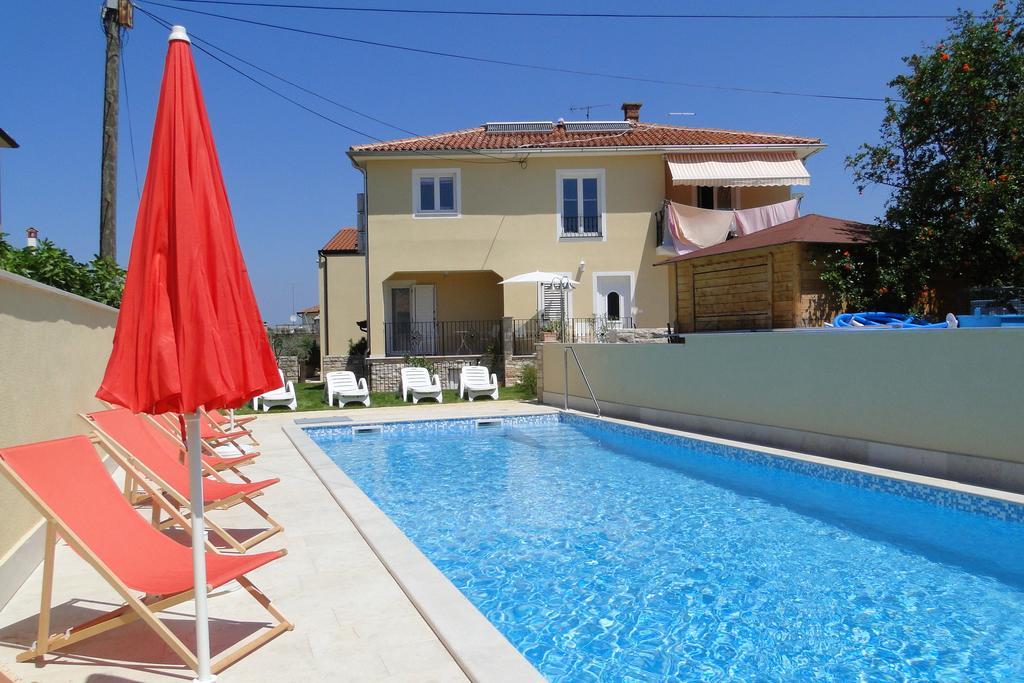 Apartments Villa Ela Ουμάγκ Εξωτερικό φωτογραφία