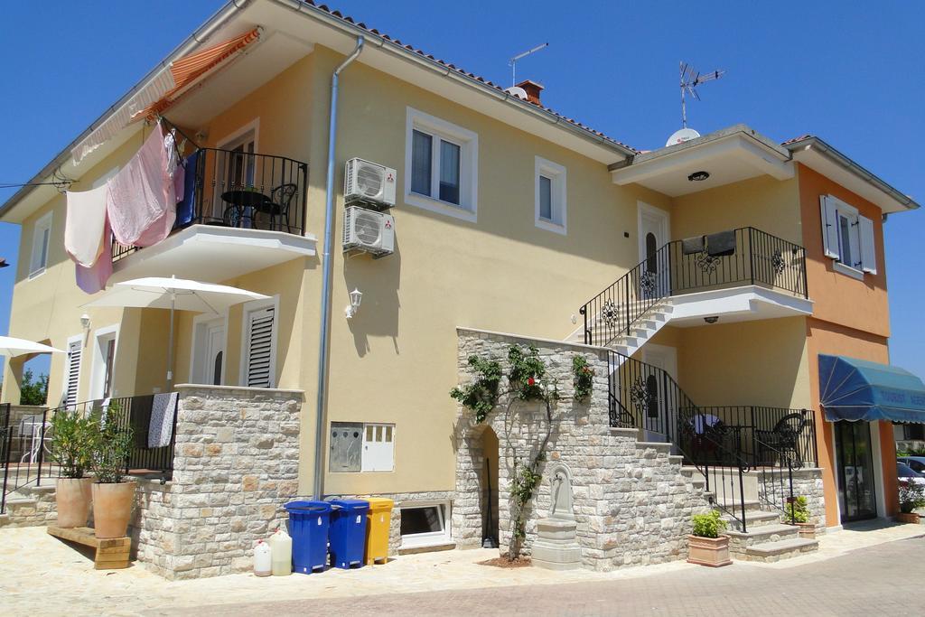 Apartments Villa Ela Ουμάγκ Εξωτερικό φωτογραφία