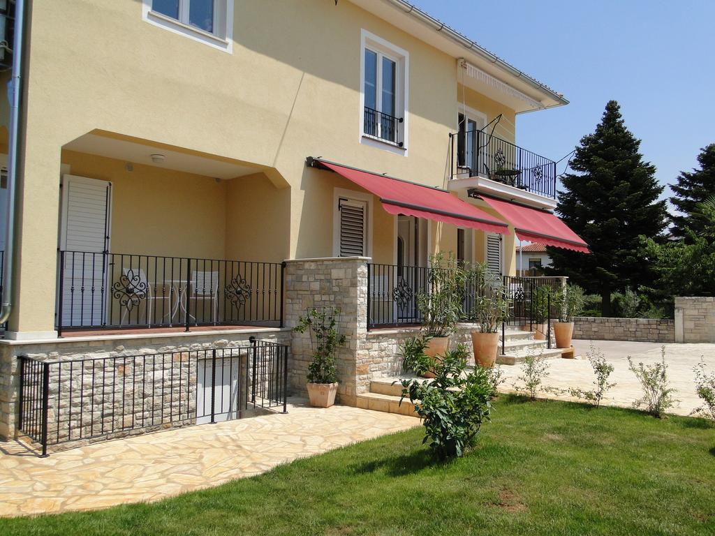 Apartments Villa Ela Ουμάγκ Εξωτερικό φωτογραφία