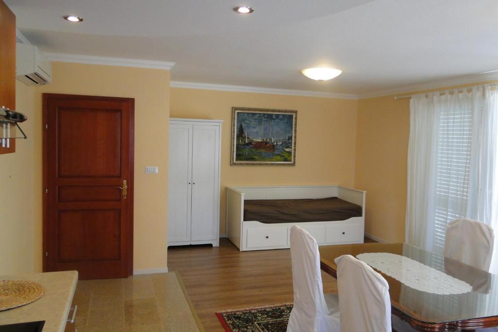 Apartments Villa Ela Ουμάγκ Δωμάτιο φωτογραφία